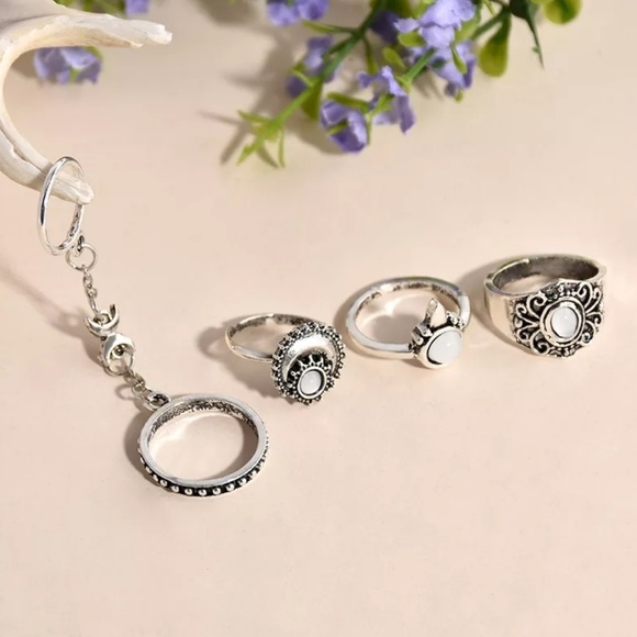 4pc set Boho Moon midi Ring set with chain ring - Picture 4 of 4